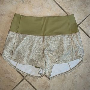 Lululemon Speed Up HR 2.5” shorts